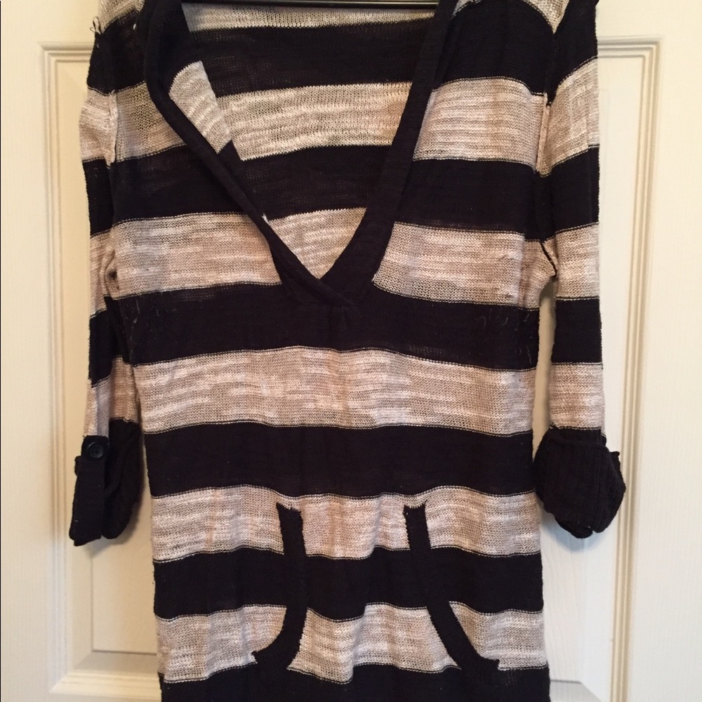 Black and tan sweater